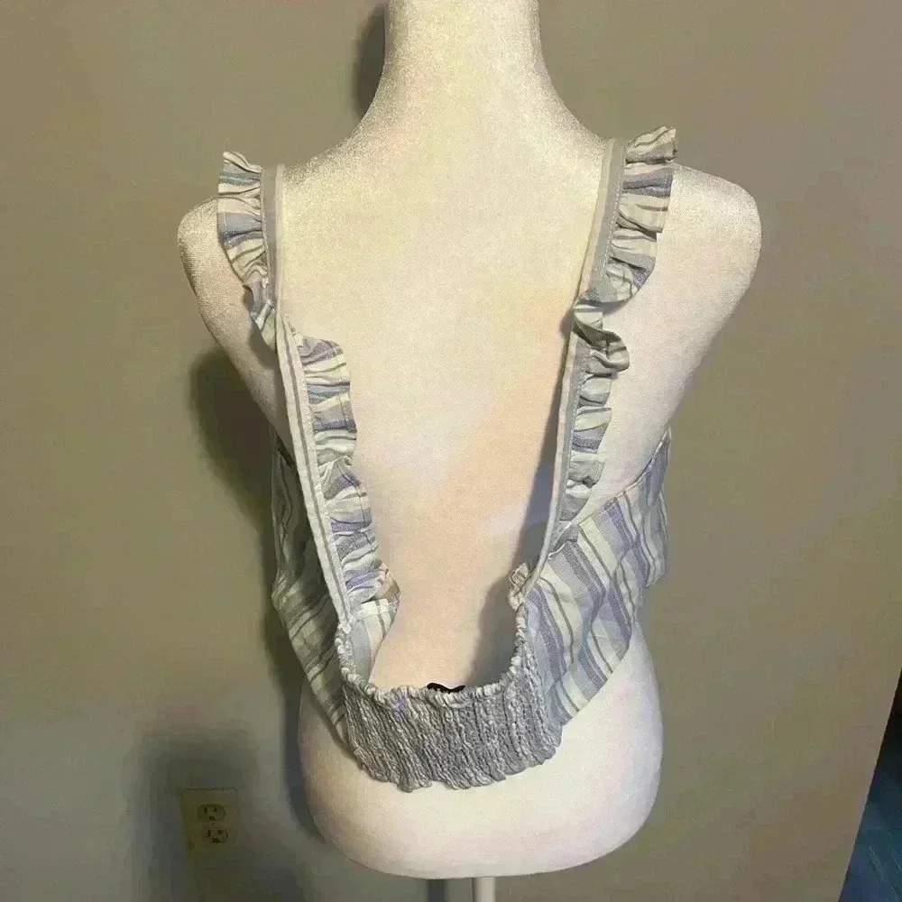 NWT-Express crop top - Picture 2 of 3